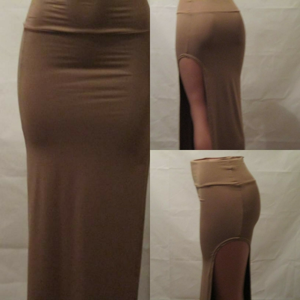 New Brown Maxiskirt with deep split